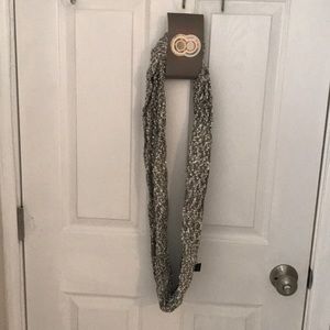 Infinity scarf